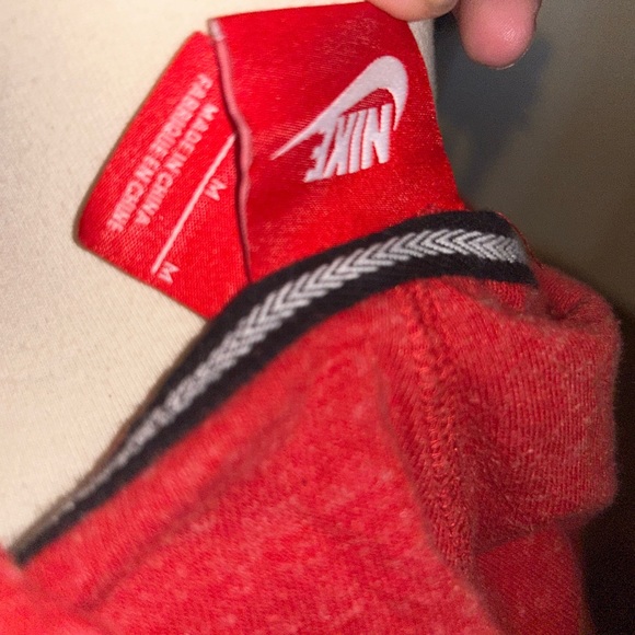 Nike Lightweight Zip-up - Picture 3 of 3